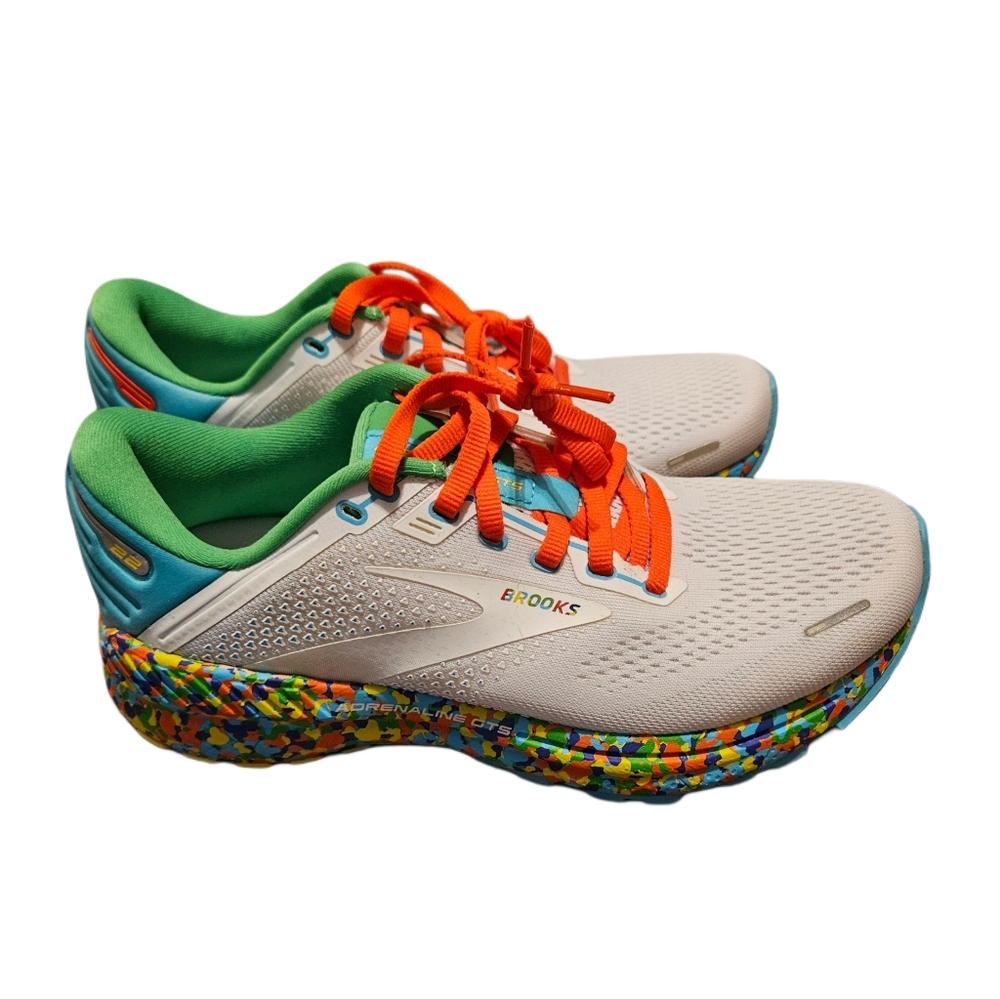 Brooks Women's Adrenaline GTS 22 Bowl O' Brooks Size 7.5